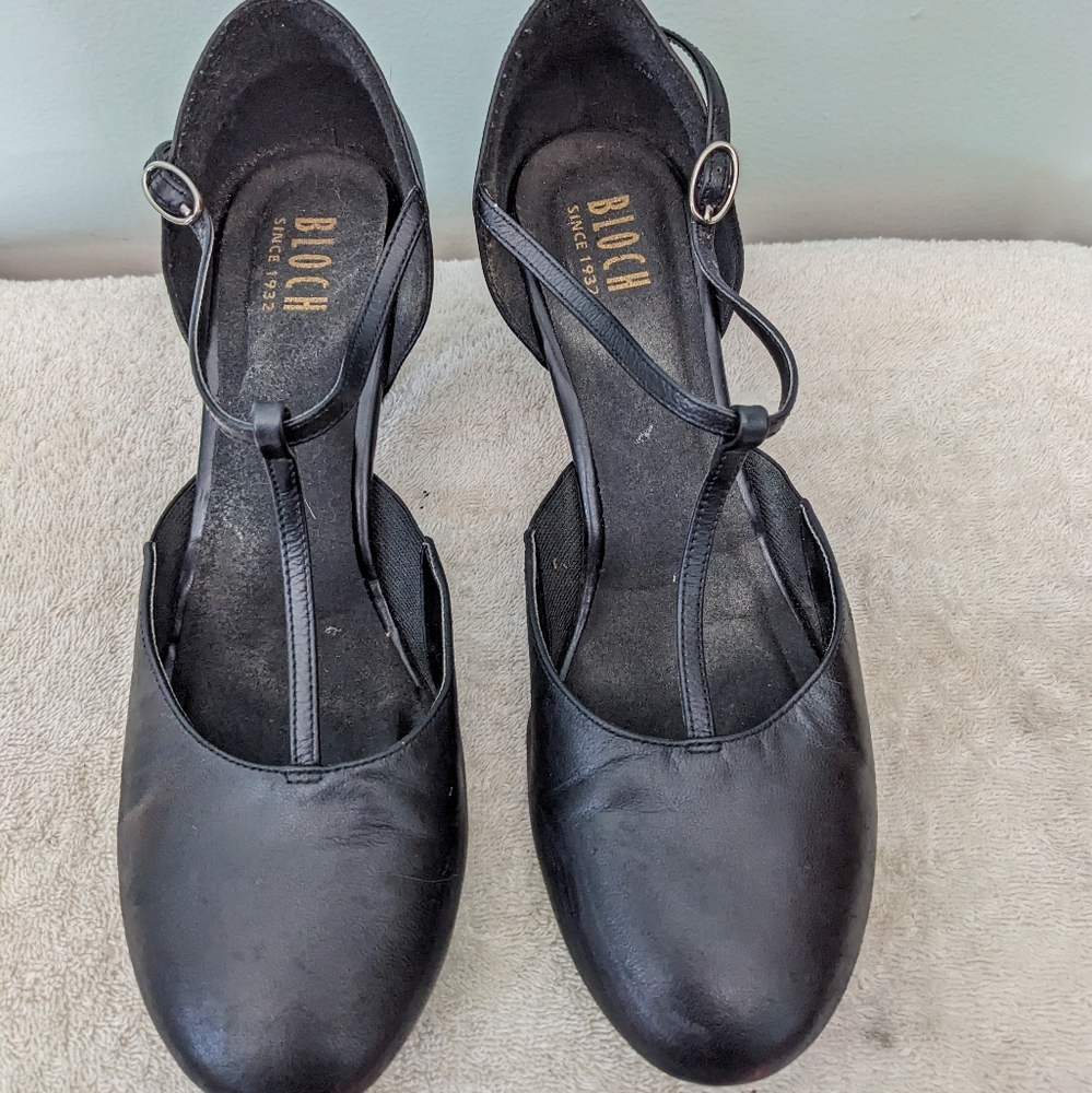 Bloch Women's T-strap Black high heel dance shoes, size 11